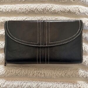Buxton Women Leather Tri-Fold Clutch Wallet Black Contrast Stitching